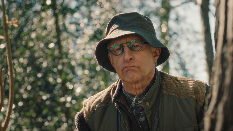 Vogelliebhaber Rembert (Warre Borgmans) ist nicht nur ein ausgesprochener Naturfreund, auch die Vergangenheit des Biologielehrers kann man durchaus als fragwürdig bezeichnen. – Bild: ZDF und Patrick Tilkens