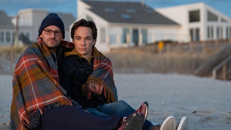 l-r: Ben Aldridge als Kit Cowan, Jim Parsons als Michael Ausiello – Bild: Focus Features LLC