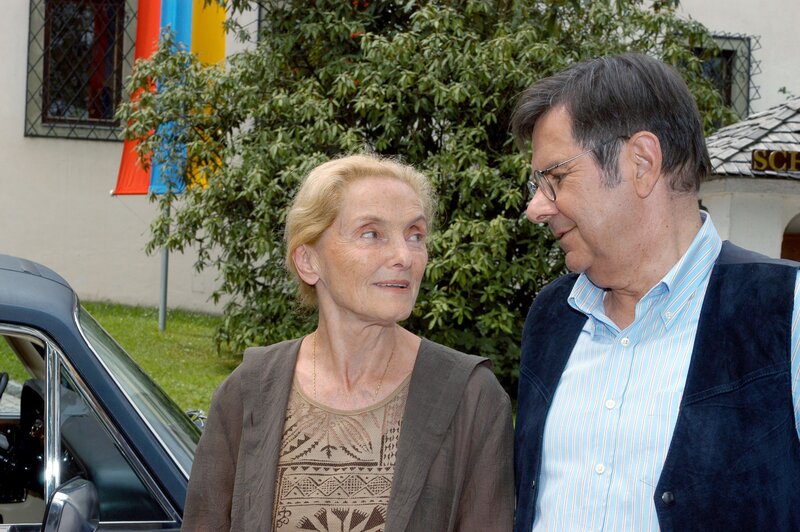 Erni Mangold (Mathilda von Braun), Gerd Baltus (Chauffeur). – Bild: ORF 2