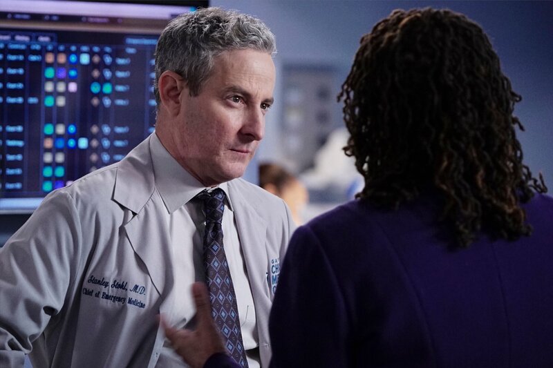 Mirror Mirror Episode 212 – Pictured: Eddie Jemison as Stanley Stohl – Bild: Elizabeth Morris/​NBC
