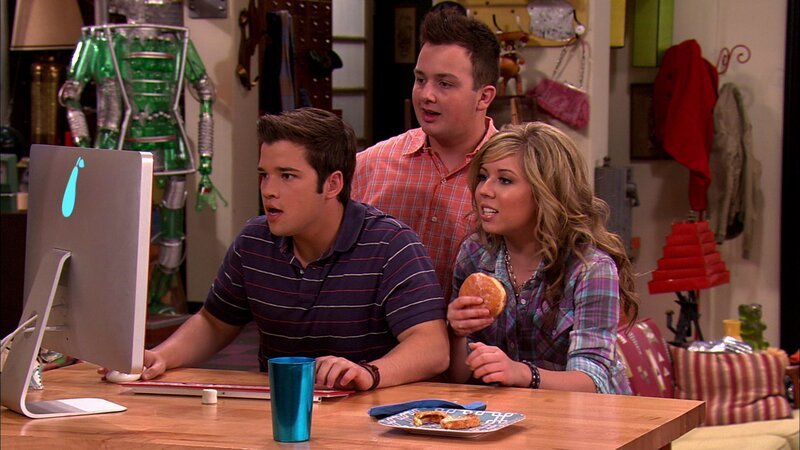 L-R: Freddie Benson (Nathan Kress), Gibby (Noah Munck), Sam Puckett (Jennette McCurdy) – Bild: ViacomCBS