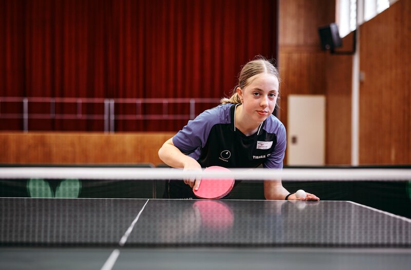 Josi Neumann - Mit 12 in die Bundesliga ... und in die Welt – Bild: HR/​Isaak Papadopoulos