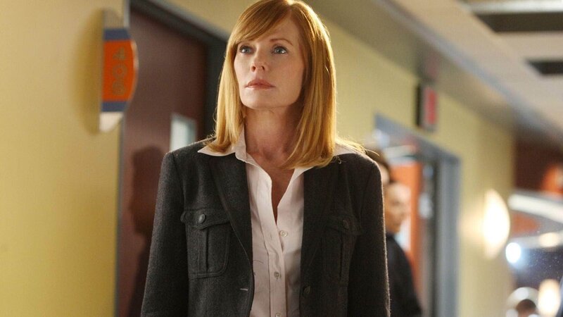 Catherine (Marg Helgenberger) macht sich große Sorgen um ihre Freundin Laura, die offenbar Opfer der kriminellen Machenschaften ihres Mannes geworden ist. – Bild: MG RTL D