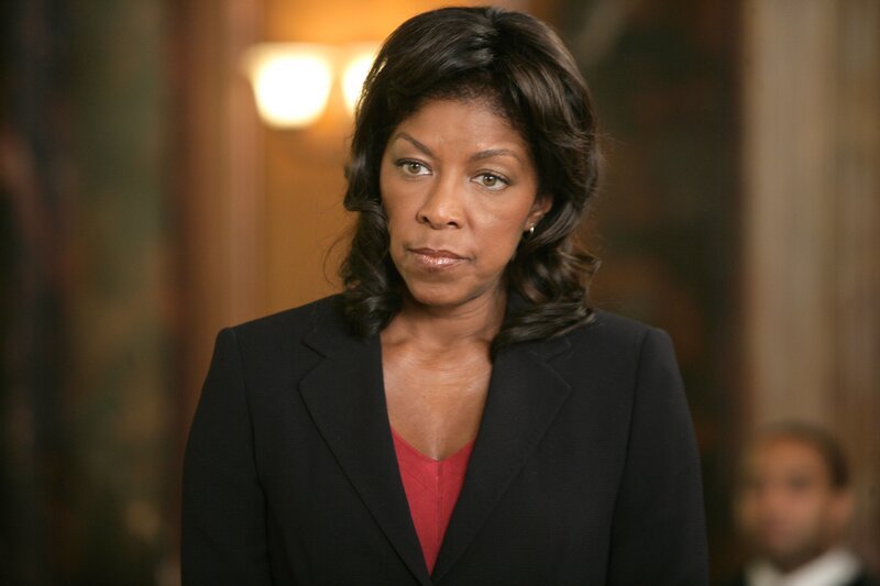 Serena Waldren (Natalie Cole) – Bild: Universal Network Television /​ 13TH STREET