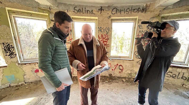 Jens Hellweg (li.) ist Bauherrenvertreter für die IBG-Gruppe aus Berlin, Michael Spillecke (re.) ist Projektentwickler für das Projekt „Heckert 2.0“ aus Salzgitter – Bild: MDR/​Katja Herr