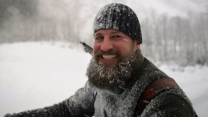 Berufsjäger Bernhard Striegel im Rappenalptal. – Bild: Bewegte Zeiten Filmproduktion GmbH/​Carsten Frank