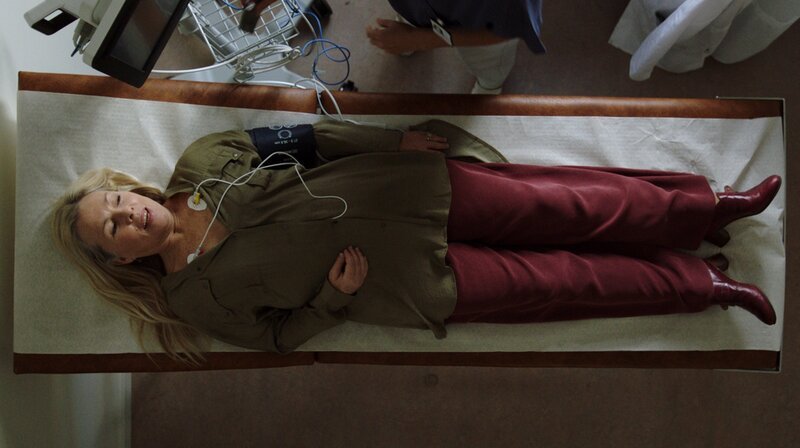 Anita (Görel Crona) hat eine tückische Erkrankung. – Bild: Viaplay/​Ragna Jorming