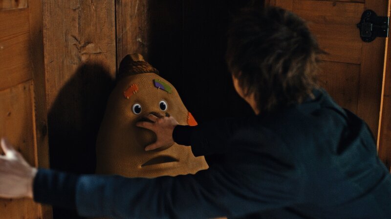 Beutolomäus ist dem falschen Weihnachtsmann Ruprecht (Björn Harras) auf die Schliche gekommen. – Bild: KiKA/​WunderWerk