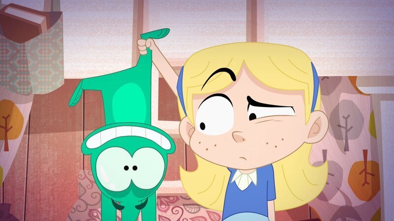 Marie-Agnes (re.) hält Ernest (li.) für ein merkwürdiges Kuscheltier von Rebecca. – Bild: ZDF/​Ernest & Rebecca