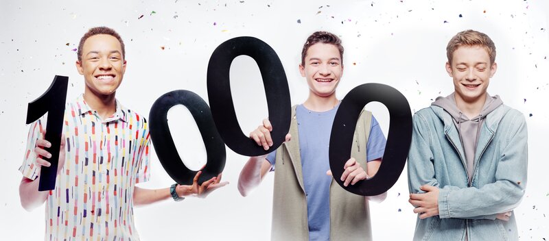 Pawel (Noel Okwanga), Herrmann (Thorin Holland) und Bela (Philip Müller) – Bild: KiKA