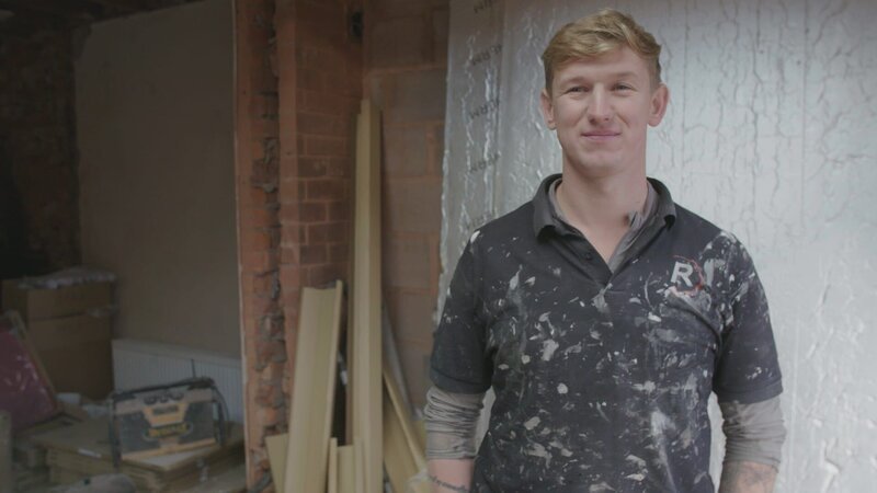 Lewis – Bild: Pi Productions Ltd Lizenzbild frei