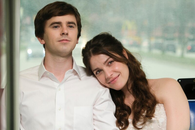 Dr. Shaun Murphy (Freddie Highmore) und Lea Dilallo (Paige Spara) – Bild: American Broadcasting Companies, Jeff Weddell/​ABC/​Sony Pictures T