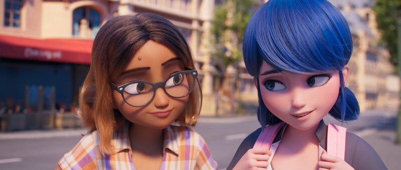 L-R: Alya Césaire und Ladybug – Bild: SND Films