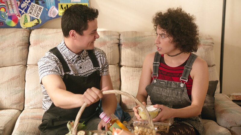 Jaime Castro (Arturo Castro), Ilana Wexler (Ilana Glazer) – Bild: Comedy Central