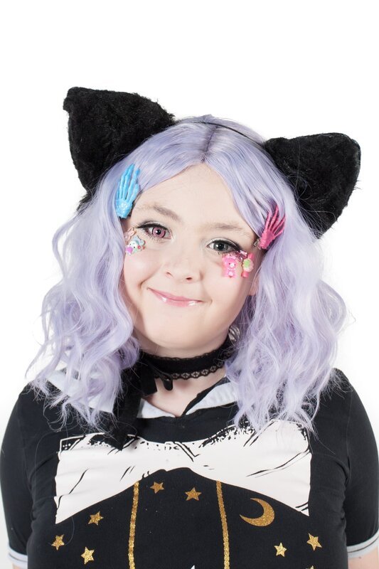 Vorher: Hollie – Bild: Fremantle Media Enterprises Ltd.