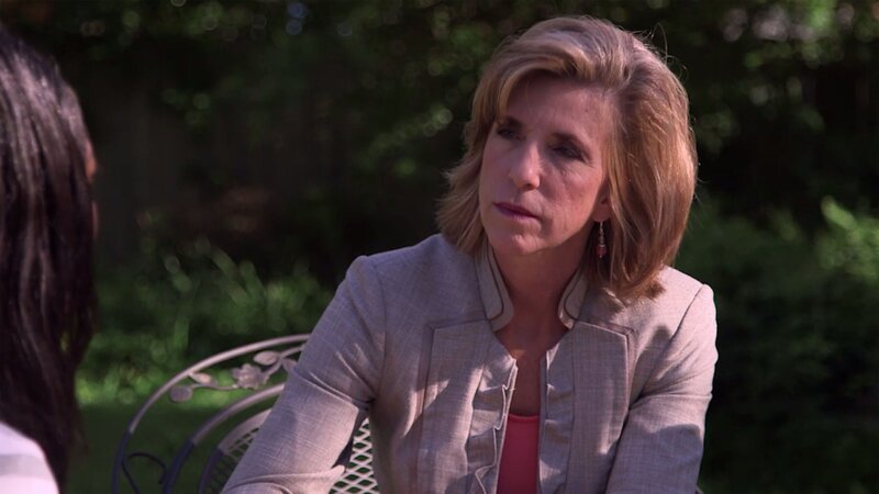 Kelly Siegler trifft die Familie des Opfers Chrystal Pree West. – Bild: Endemolshine