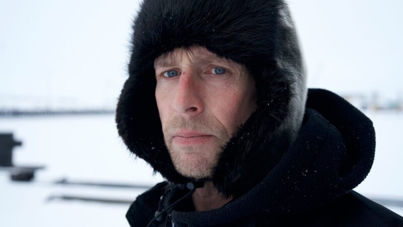 Kris Kelly looking into camera – Bild: Warner Bros. Discovery, Inc. or its subsidiaries and affiliates