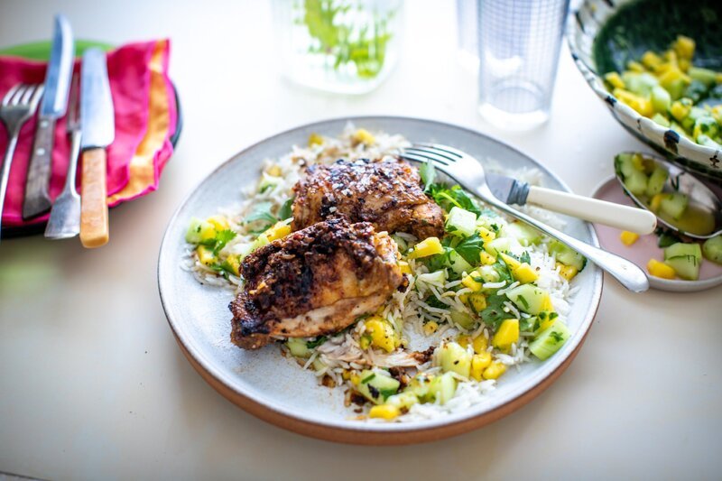 Jerk Chicken mit Mango-Salsa – Bild: Appetite Media