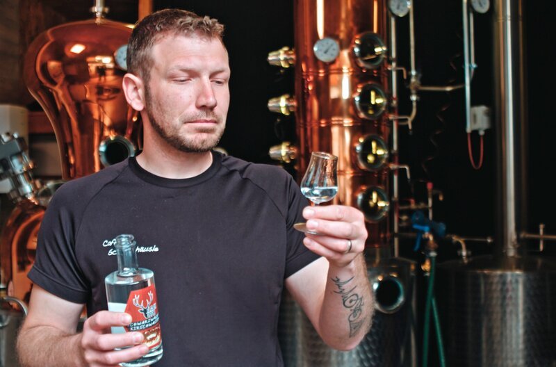 Das Kirschwasser gibt der Torte den unvergleichlichen Geschmack. – Bild: SWR/​Eikon Media