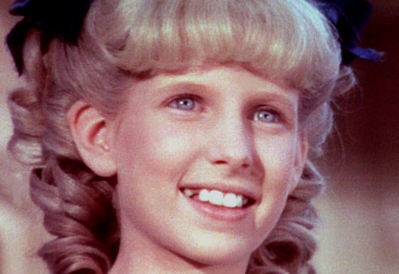 Nancy (Allison Balson) ist gemeiner und durchtriebener, als Nellie je war. – Bild: Sat.1 Gold