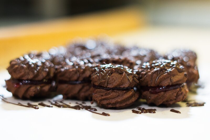 Schokoladespritzgebäck vor dem Backen, Hetzmannsdorf, Weinviertel. – Bild: ORF Schokoladespritzgebäck vor dem Backen, Hetzmannsdorf, Weinviertel. – Bild: ORF