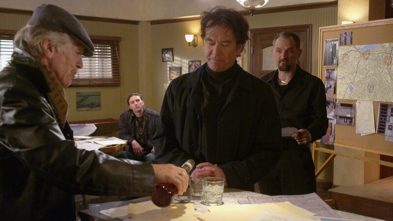 (v.l.): Jimmy Ford (Tom Skerritt), Nate Ford (Timothy Hutton) und Pieter (David Meunier) – Bild: RTL Crime