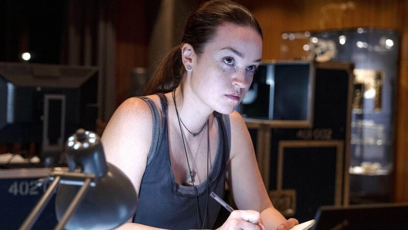 Kriminalbeamtin Nadine Schröder (Ceci Chuh) +++ Die Verwendung des sendungsbezogenen Materials ist nur mit dem Hinweis und Verlinkung auf TVNOW gestattet. +++ – Bild: RTL /​ Hardy Brackmann