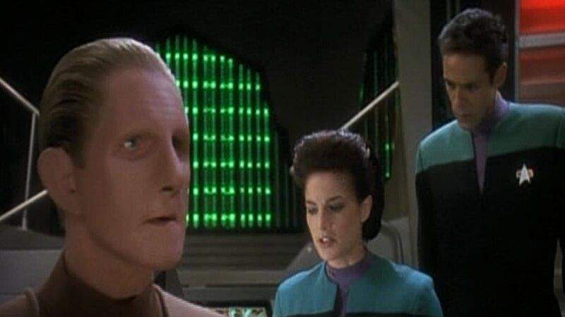 Constable Odo (Rene Auberjonois), Jadzia Dax (Terry Farrell) und Doctor Julian Bashir (Alexander Siddig) – Bild: Tele 5
