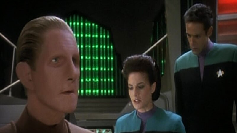 Constable Odo (Rene Auberjonois), Jadzia Dax (Terry Farrell) und Doctor Julian Bashir (Alexander Siddig) – Bild: Tele 5