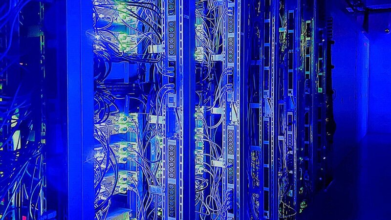 Droht der digitale Blackout? – Bild: Dietmar Klumpp /​ werwiewas medienproduktion