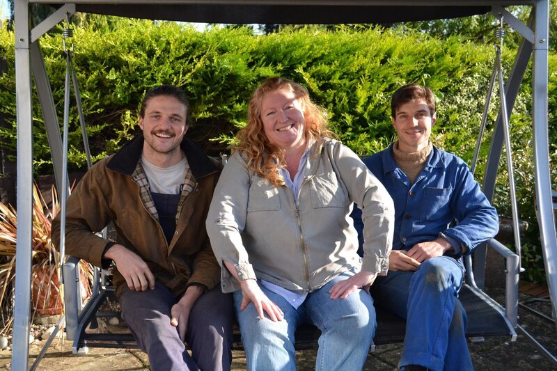 v.l.: David Rich, Charlie Dimmock, Harry Rich – Bild: RTL /​ Spun Gold and all3media international