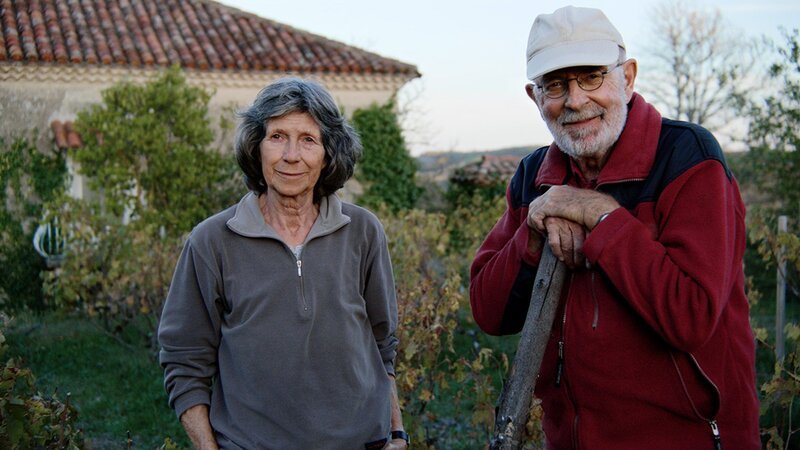Wir Erben Stephanie Baumann Bieri und Ruedi Baumann auf ihrem Gehöft im Südwesten Frankreichs Copyright: SRF/Balzli und Fahrer GmbH – Bild: SRF/Balzli und Fahrer GmbH Wir Erben Stephanie Baumann Bieri und Ruedi Baumann auf ihrem Gehöft im Südwesten Frankreichs Copyright: SRF/Balzli und Fahrer GmbH – Bild: SRF/Balzli und Fahrer GmbH