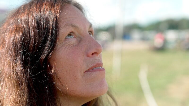 Was kommt danach? Ein Nahtoderlebnis hatte Maike bereits. – Bild: NDR/​Lars Kaufmann