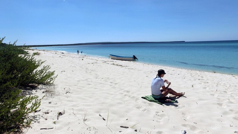 Blick auf die Bahía de las Águilas in der Dominikanischen Republik – Bild: ZDF und HR/Dagmar Hase Blick auf die Bahía de las Águilas in der Dominikanischen Republik – Bild: ZDF und HR/Dagmar Hase