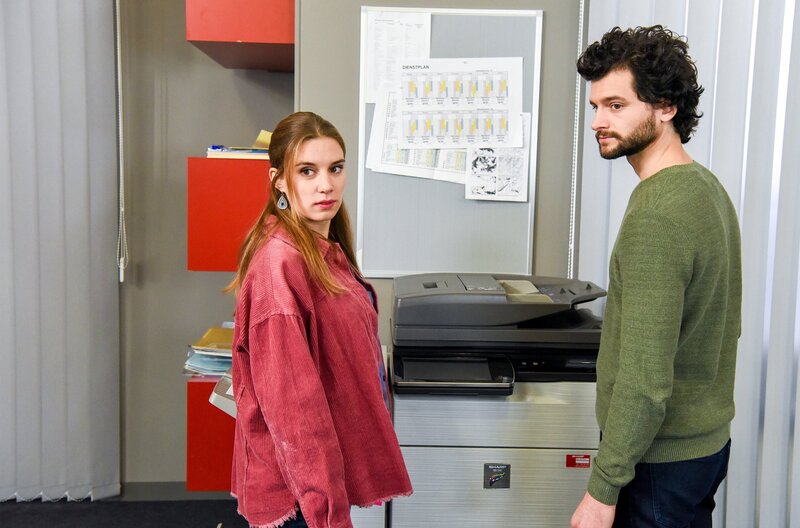 Madeleine (Maya Unger), Lukas (Aaron Karl) – Bild: WDR/​ORF/​Hubert Mican
