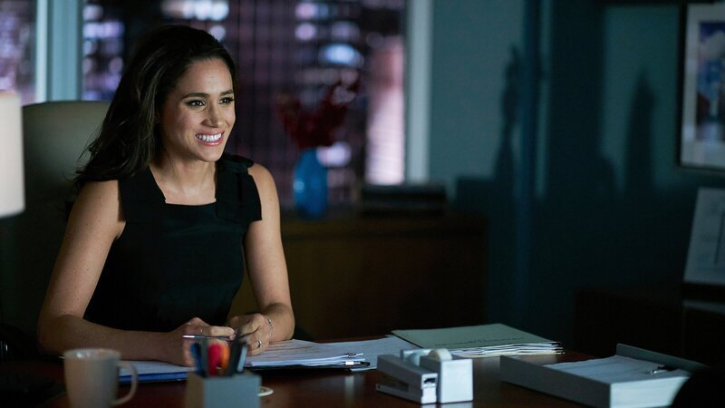 Es geht um alles: Rachel (Meghan Markle) steht ihrem Verlobten Mike zur Seite, der wegen Betrugs verhaftet wurde. Es scheint, als gebe es eine Möglichkeit ihn zu retten und Rachel ist entschlossen, diese zu nutzen. – Bild: ZDF und USA Network