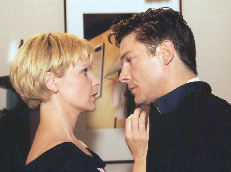 Kathrin (Andrea Kathrin Loewig) und Florian Posch (Andreas Herder) geben ihrer Beziehung eine zweite Chance und möchten zusammenziehen. – Bild: MDR/​Krajewski