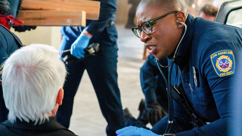 Aisha Hinds (Henrietta ‚Hen‘ Wilson). – Bild: ORF/​PRO7/​20th Television/​Jack Zeman