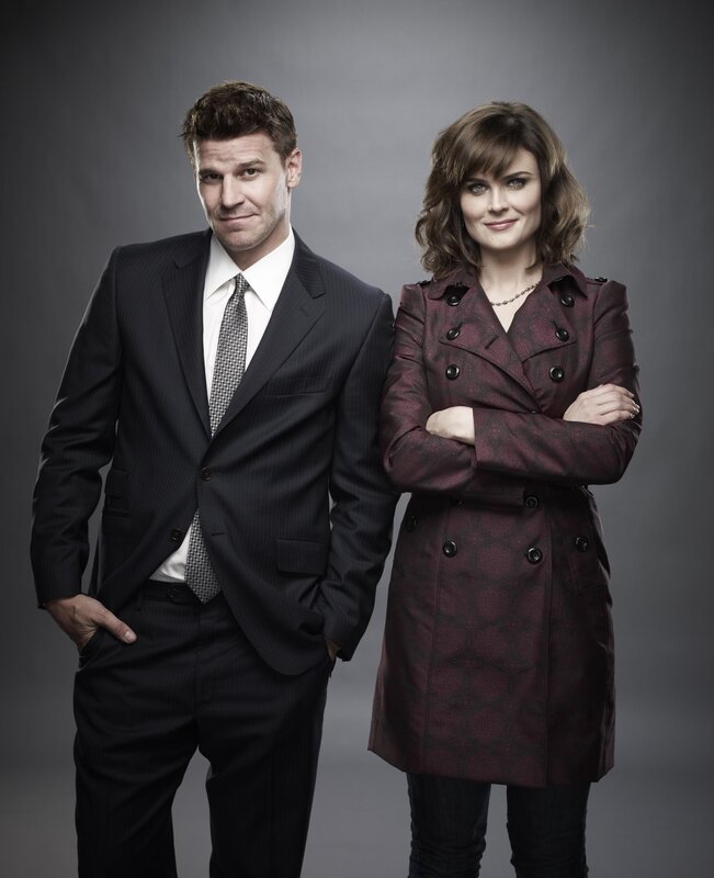 Emily Deschanel als Dr. Temperance Brennan und David Boreanaz als FBI Special Agent Seeley Booth. – Bild: Fox and its related entities