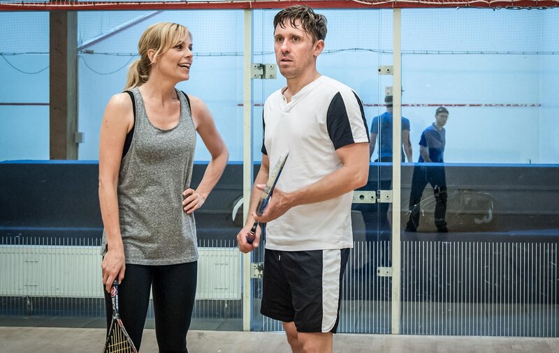 Ina Zimmerman (Melanie Marschke, l.); Thomas Knoll (Peter Fieseler, r.) – Bild: ZDF /​ Uwe Frauendorf