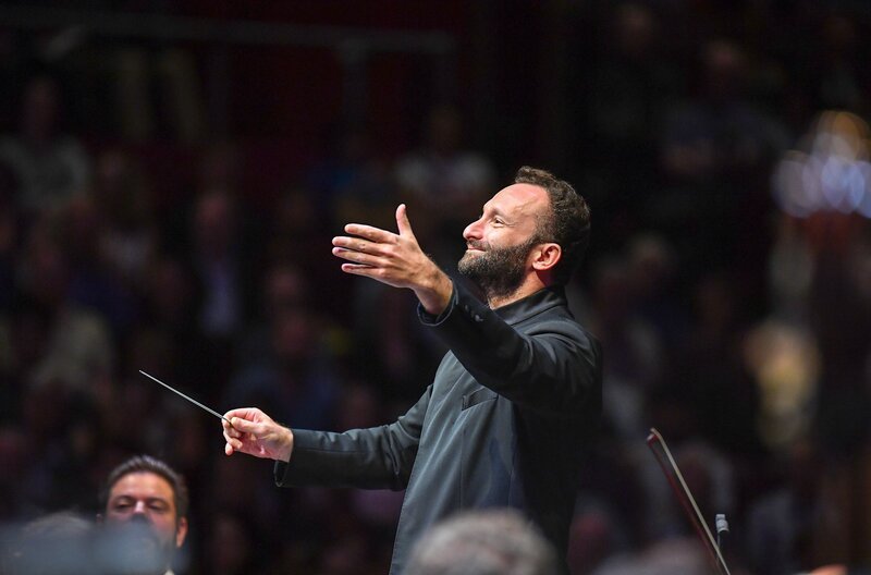 Kirill Petrenko wurde am 21. Juni 2015 von den Berliner Philharmonikern zu ihrem Chefdirigenten gewählt: Am 19. August 2019 trat er dort die Nachfolge von Sir Simon Rattle – Bild: Chris Christodoulou Kirill Petrenko wurde am 21. Juni 2015 von den Berliner Philharmonikern zu ihrem Chefdirigenten gewählt: Am 19. August 2019 trat er dort die Nachfolge von Sir Simon Rattle – Bild: Chris Christodoulou