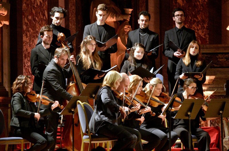 Die starken Einflüsse von Bach und Händel werden in der Großen Messe in c-Moll vor allem durch die Chöre deutlich. – Bild: Antoine Gerez