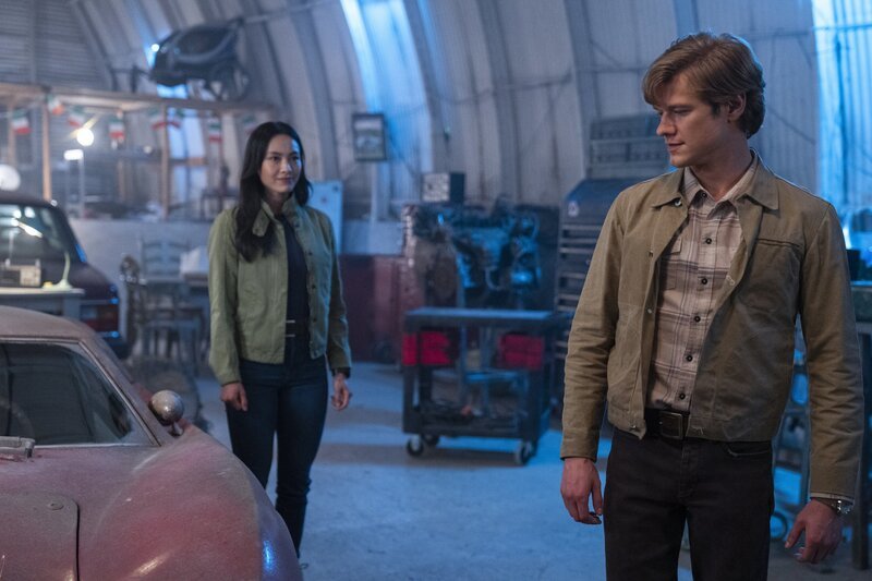 Desi Nguyen (Levy Tran, l.); Angus MacGyver (Lucas Till, r.) – Bild: 2020 CBS Broadcasting, Inc. All Rights Reserved.