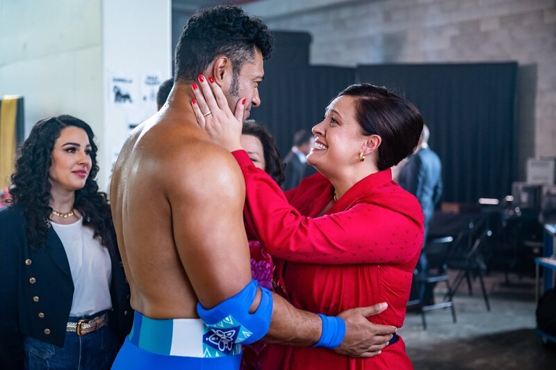 Pictured: (l-r) Uli Latukefu as Dwayne, Stacey Leilua as Ata Johnson – Bild: Mark Taylor/​NBC /​ NBCUniversal Media, LLC.
