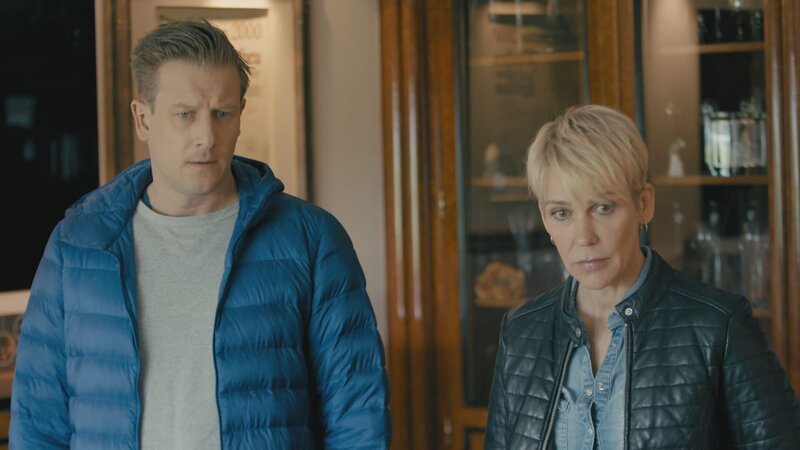 Robert Ritter (l.); Alexandra Rietz (r.) – Bild: SAT.1