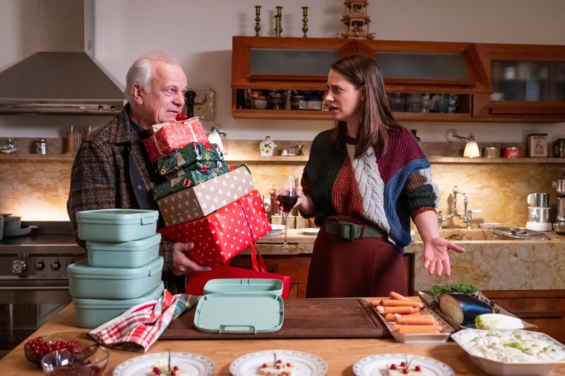 Eine fast perfekte Bescherung – Bild: Christoph Assmann /​ ZDF