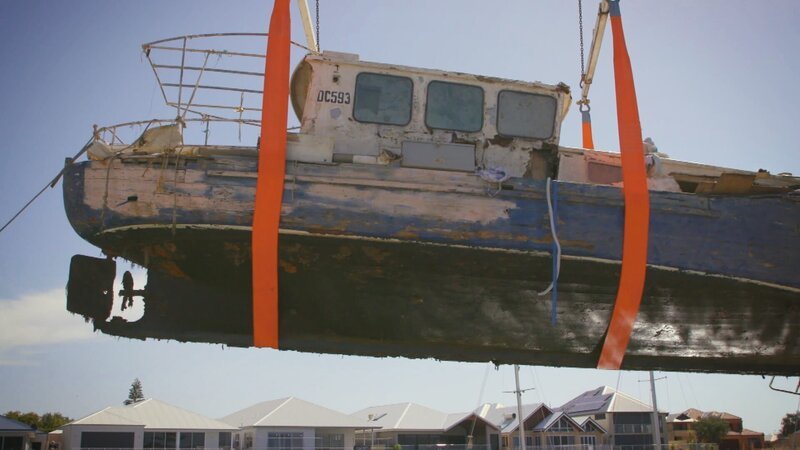 The „Geographe Marine Salvage and Rescue“ team is salvaging an eight-ton ship off the coast of Dawsville. – Bild: DMAX