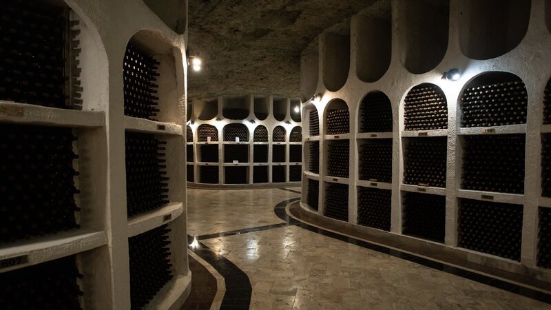In Moldau befindet sich der größte Weinkeller der Welt. – Bild: ZDF und Phoenix Television