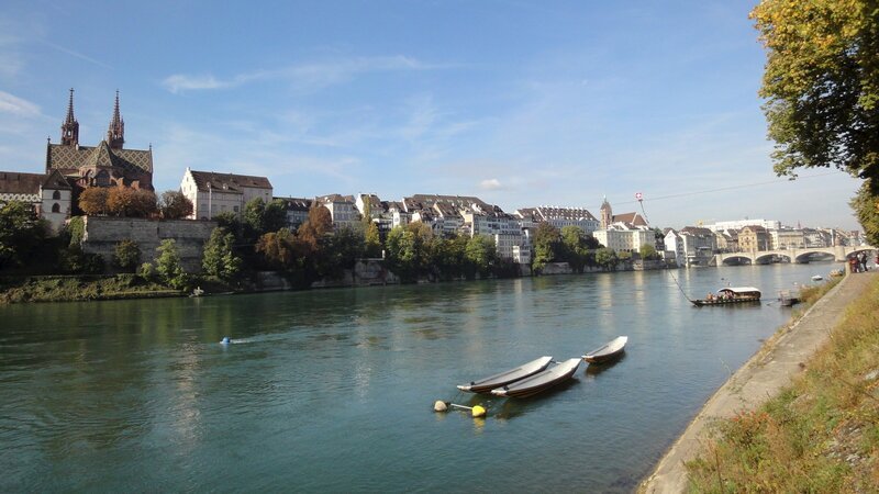 Blick auf den Rhein und das Basler Münster – Bild: ZDF and SR, Ute Werner