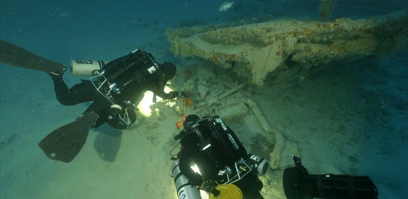 Taucher erforschen die Tiefen des Meeres – Bild: uklib /​ © THE HISTORY CHANNEL /​ A+E Networks